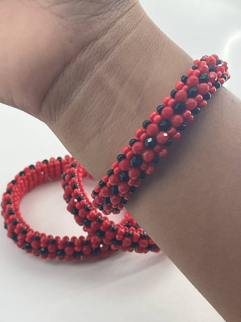 ILDE ELEGUA/ Checas y Cristal