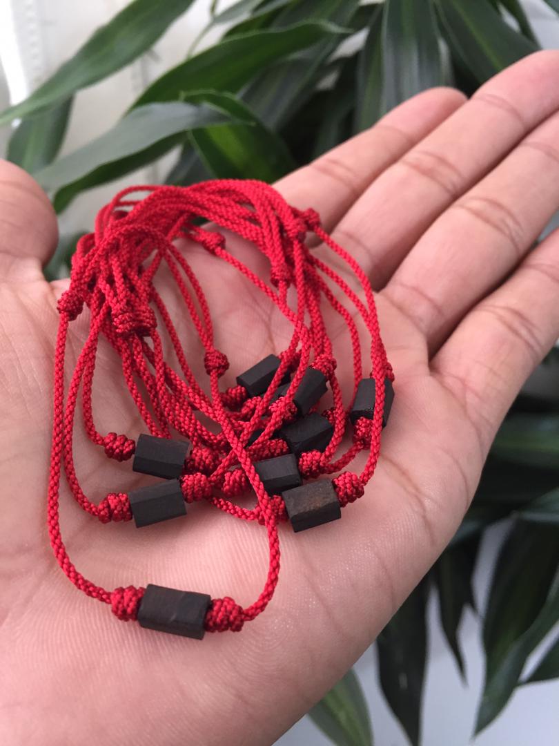 Brazalete Azabache Puño cuadrado